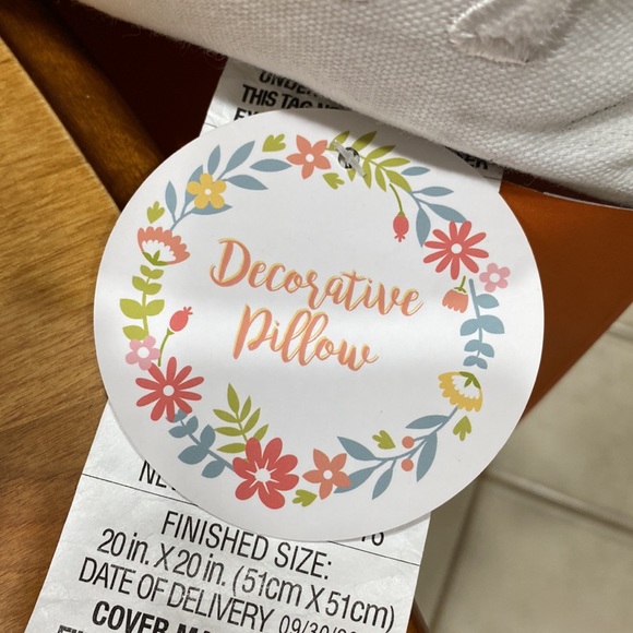 NWT.  Spring dogs, 18’ X 18”, throw pillow. - Picture 7 of 11